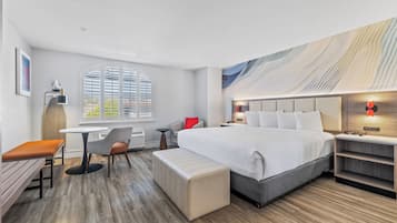 Deluxe Room, 1 King Bed | In-room safe, desk, laptop workspace, iron/ironing board
