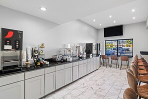 Free daily continental breakfast