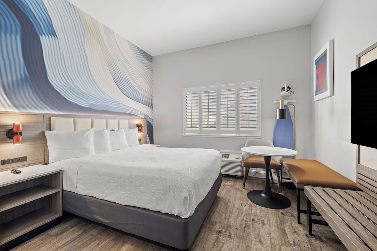 Habitación estándar, 1 cama Queen size, con acceso para personas discapacitadas | Caja de seguridad en la habitación y escritorio