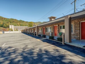 Chambre « Premier », 2 grands lits, non-fumeur, vue montagne | Vue de la chambre