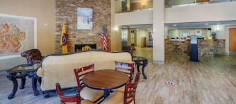 Cherokee Grand Hotel