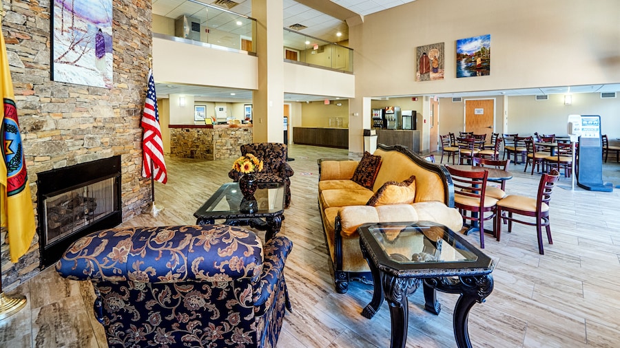 Cherokee Grand Hotel