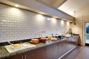 Free daily buffet breakfast  - Residence Inn by Marriott Salt Lake City Cottonwood (Salt Lake City)