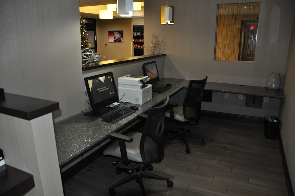 Holiday Inn Express Brentwood South - Franklin by null