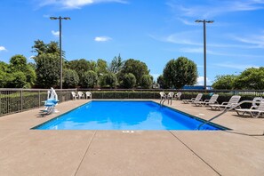 Seasonal outdoor pool, pool umbrellas, sun loungers