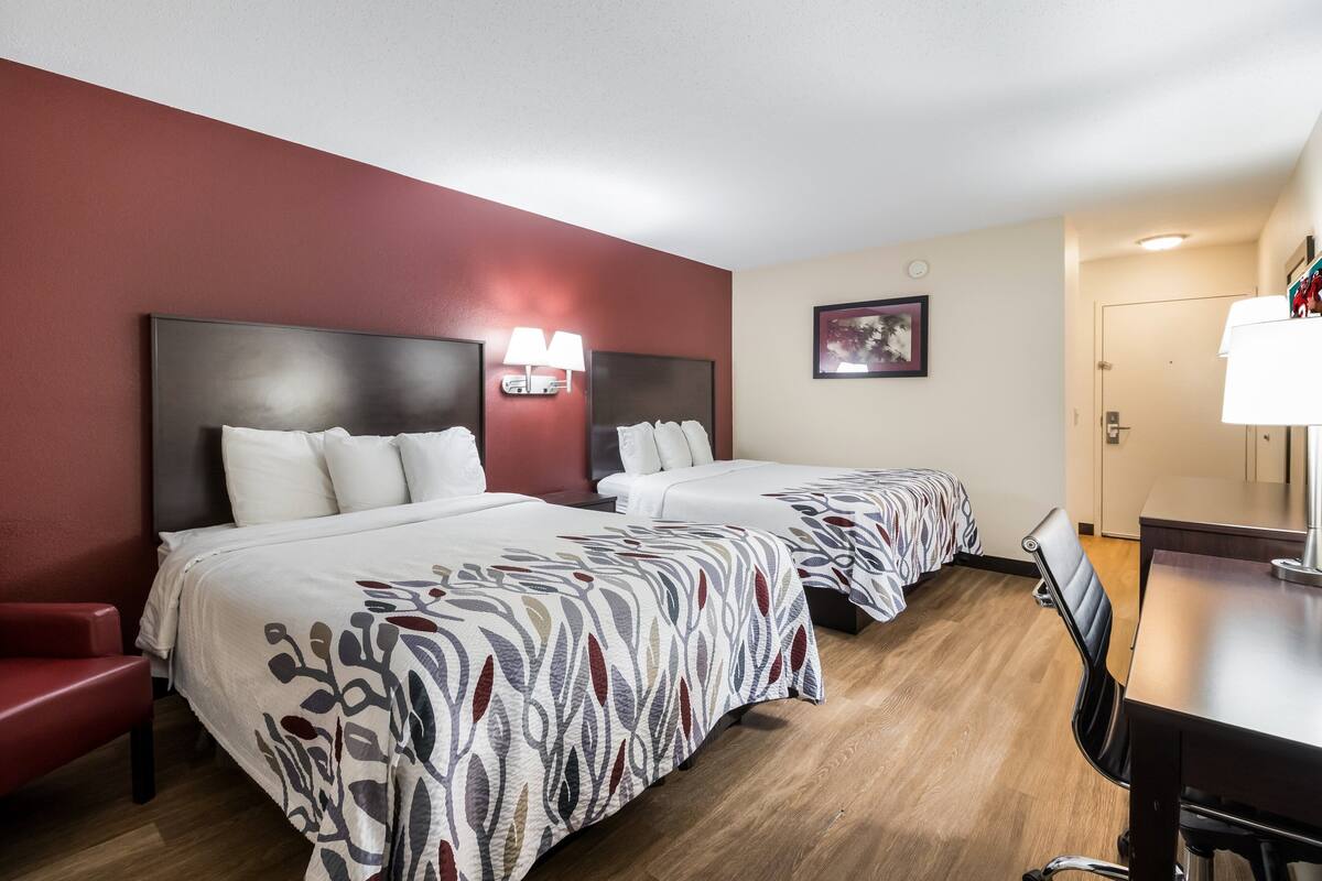 Rom – deluxe, 2 queensize-senger, ikke-røyk | Strykejern/-brett, wi-fi (inkludert) og sengetøy