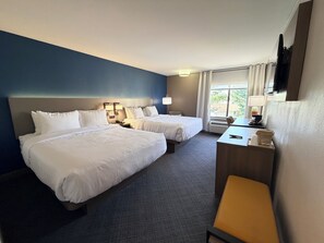 Habitación, 2 camas de matrimonio, no fumadores | Ropa de cama de alta calidad y escritorio