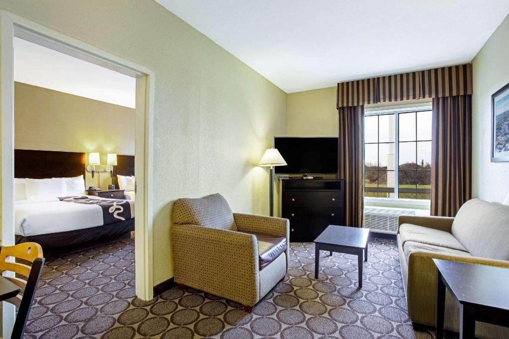 Premium bedding, pillowtop beds, desk, blackout drapes