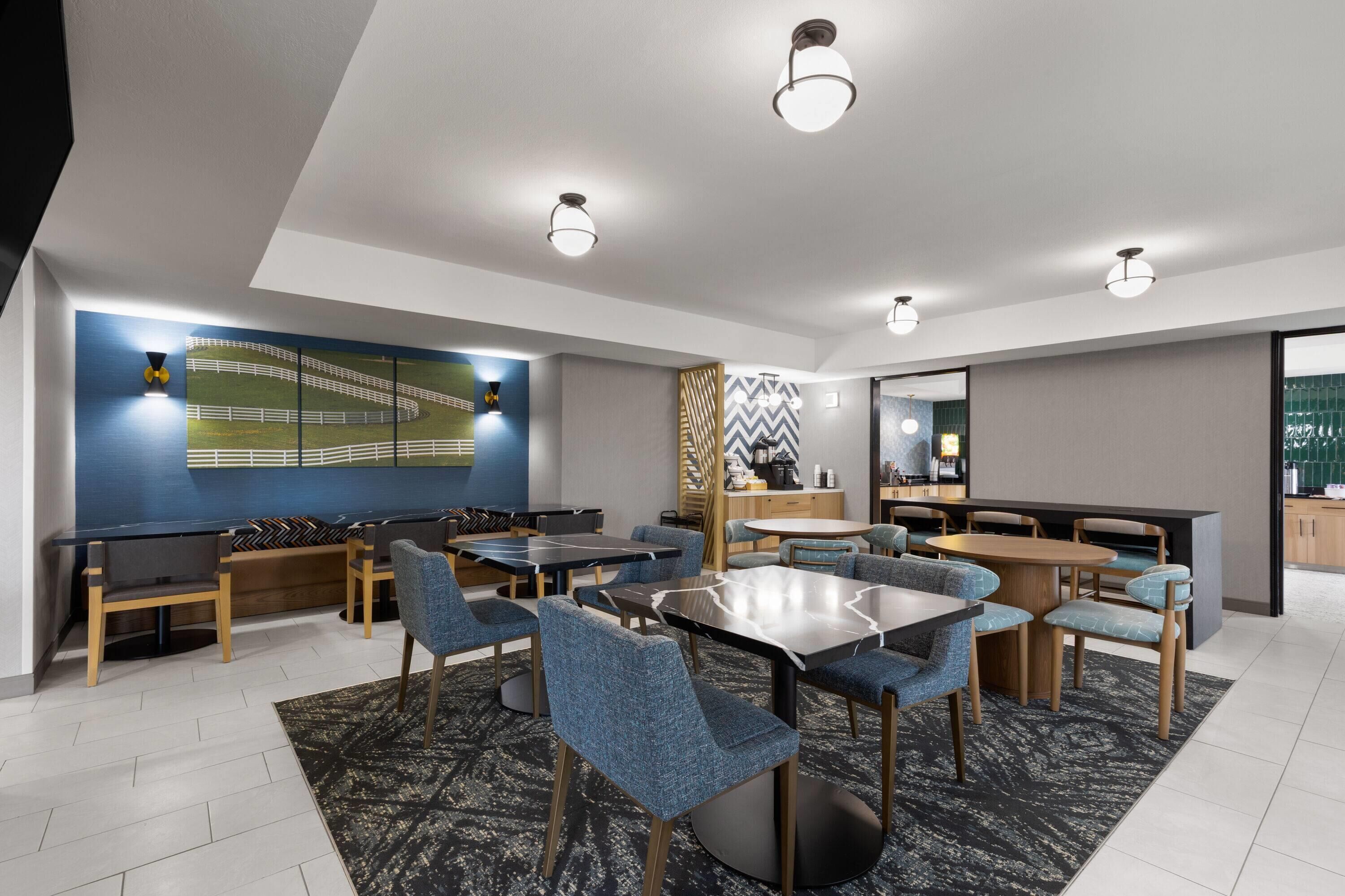 فطور أوروبي مجانًا يوميًا