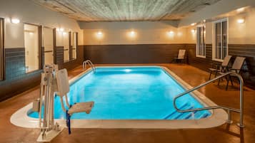 Indoor pool, pool loungers
