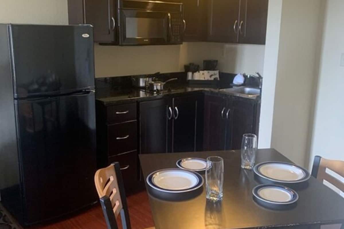 fridge, microwave, coffee/tea maker