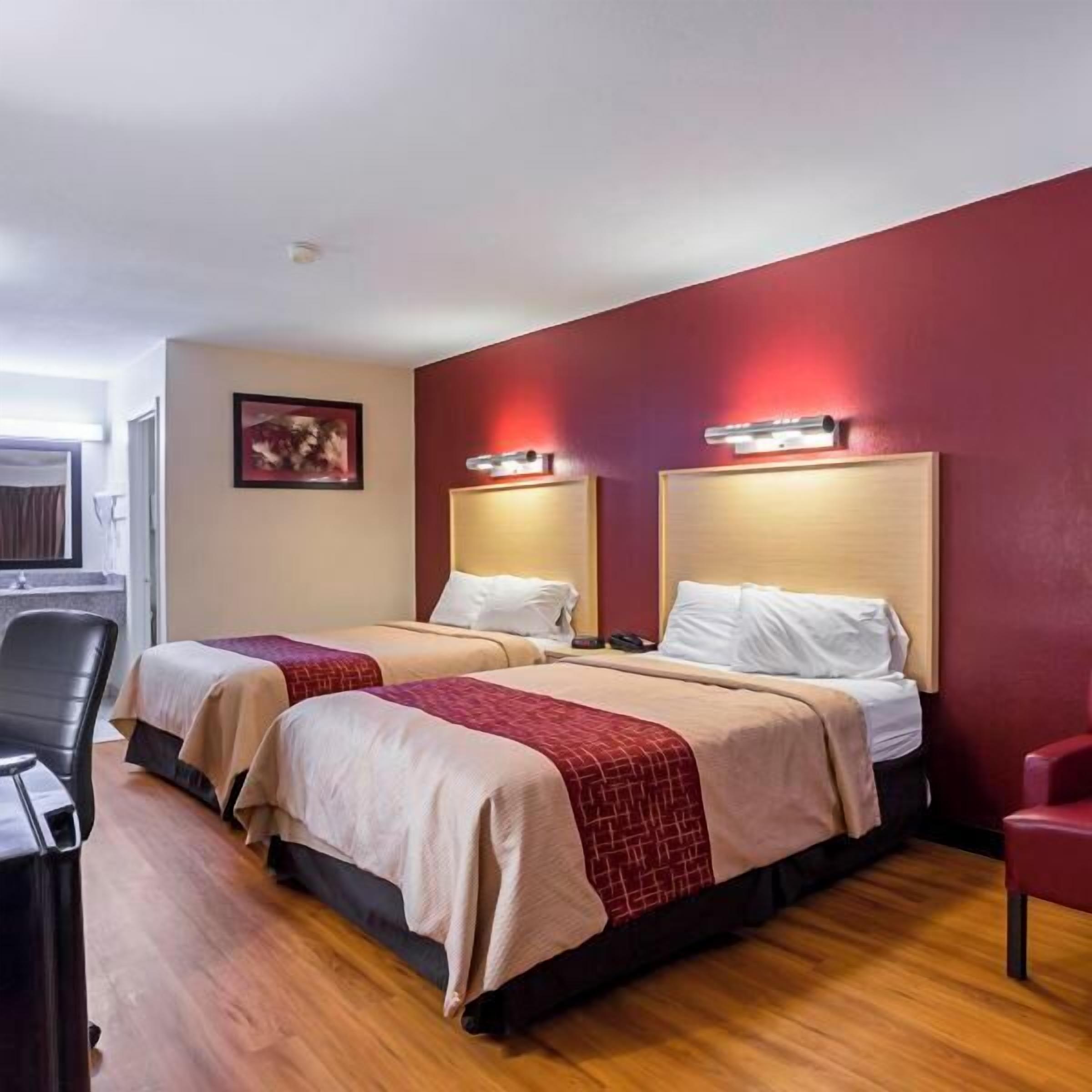 Skrivbord, mörkläggningsgardiner, strykjärn/strykbräda och gratis wi-fi