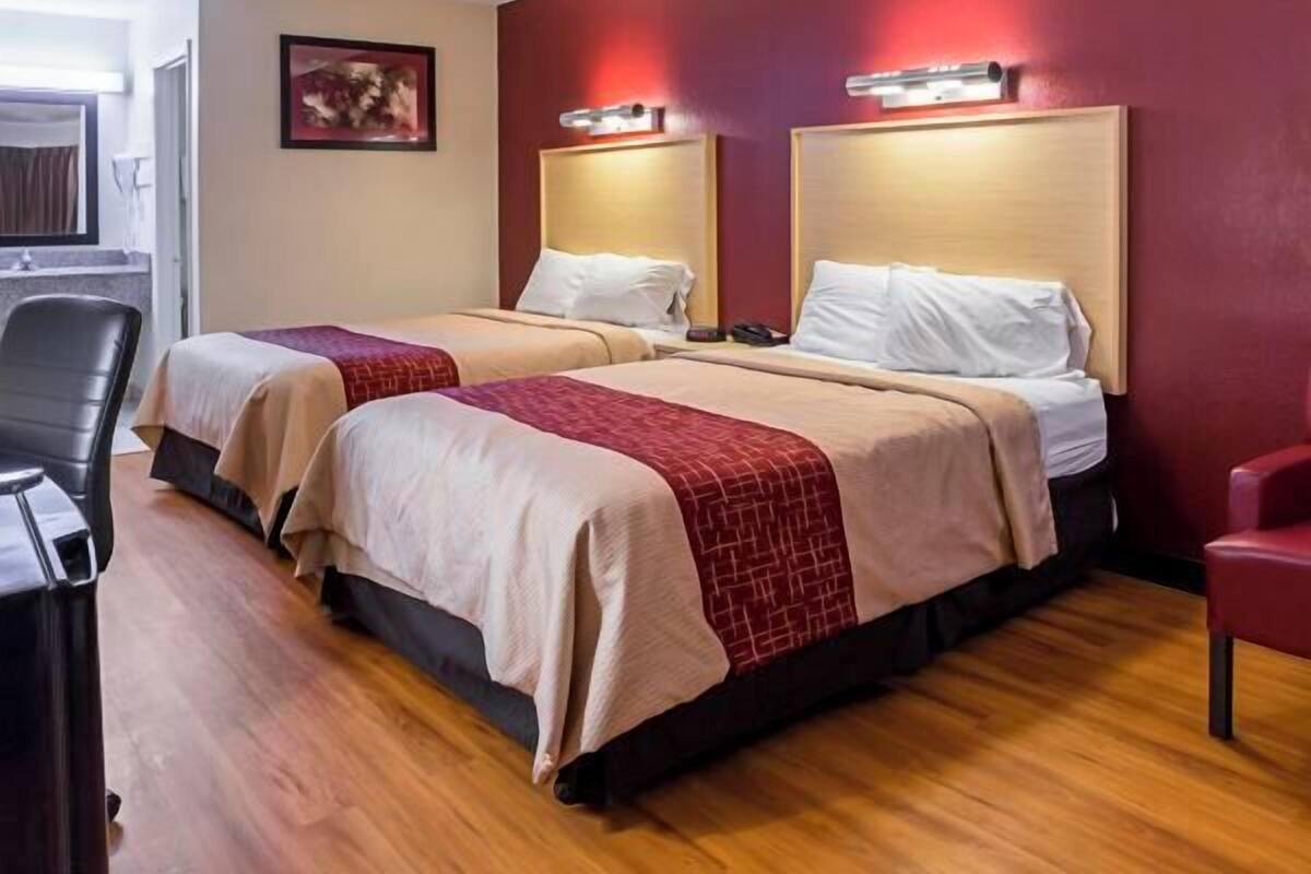 Desk, blackout curtains, iron/ironing board, free WiFi