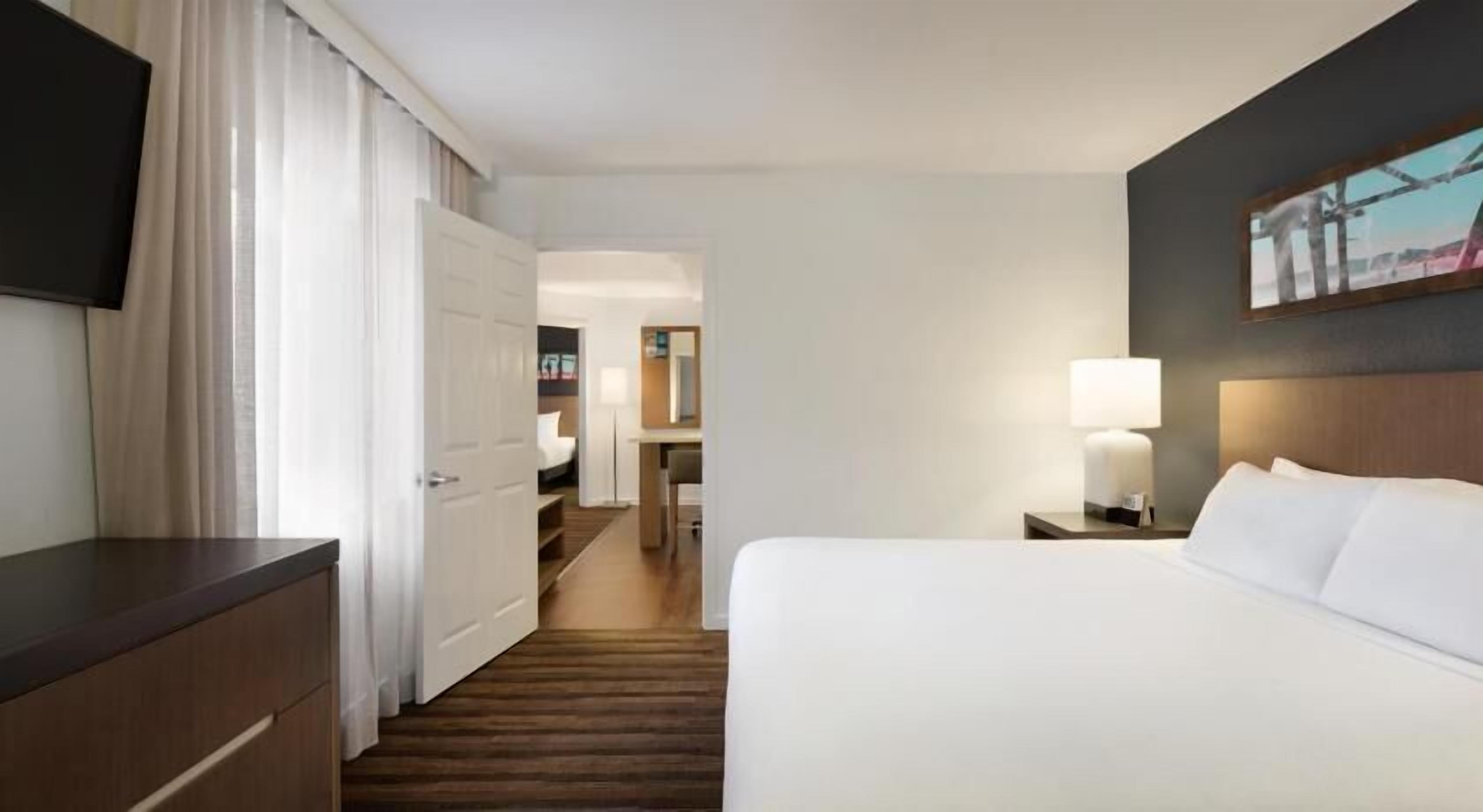 In-room safe, desk, iron/ironing board, free WiFi