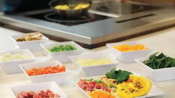 包含每日自助早餐