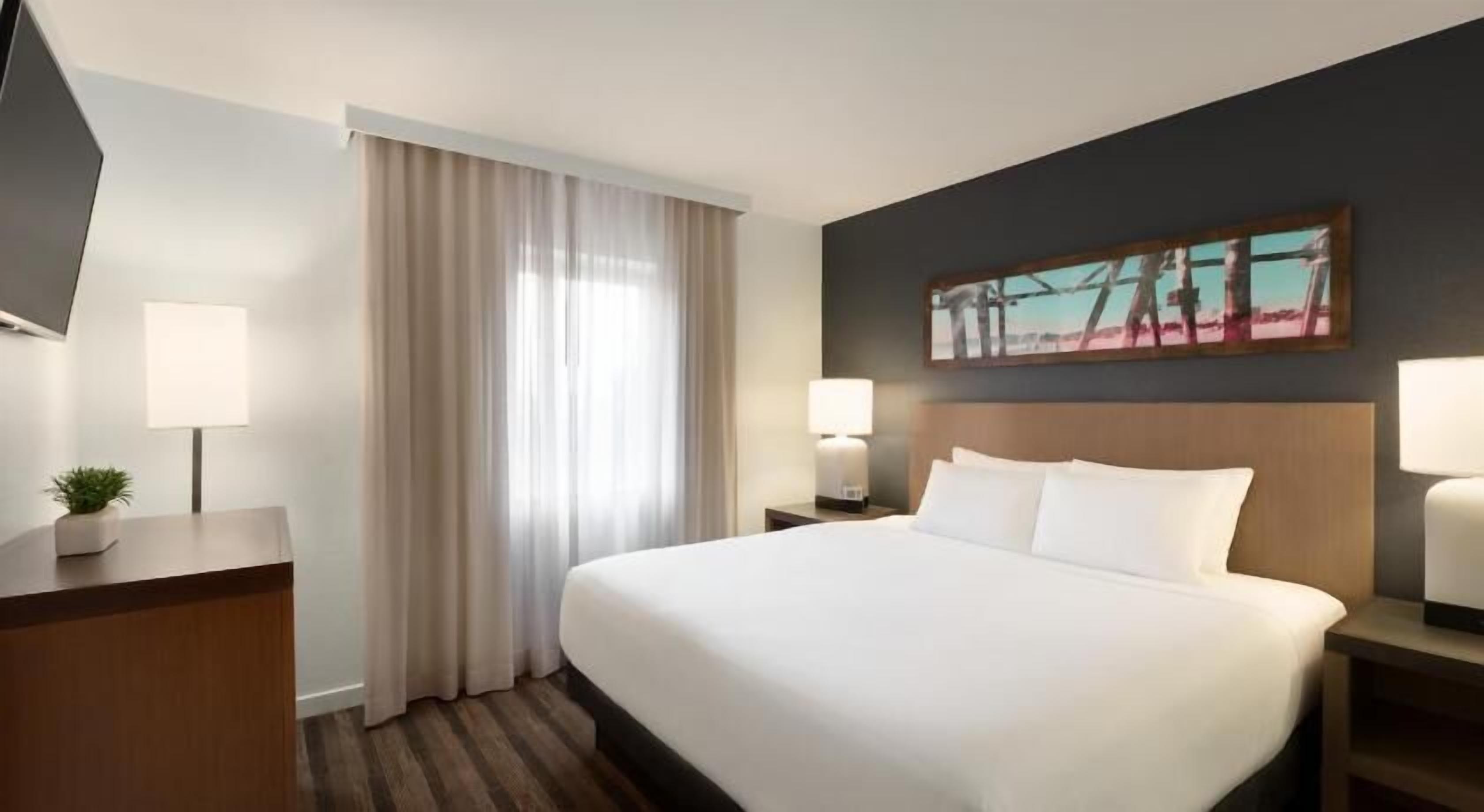 In-room safe, desk, iron/ironing board, free WiFi