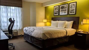 Kamar, 1 Tempat Tidur King, Bebas Asap Rokok | Meja kerja, ruang kerja ramah laptop, dan tirai kedap cahaya