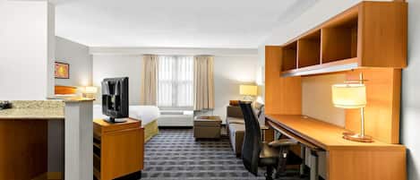 Suite, 1 Queen Bed, Non Smoking