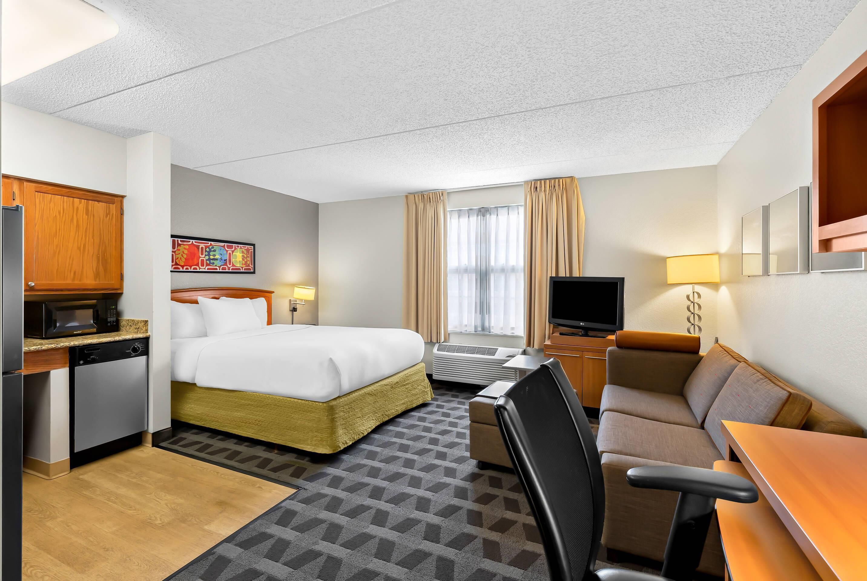 Suite, 1 Queen Bed, Accessible, Non Smoking