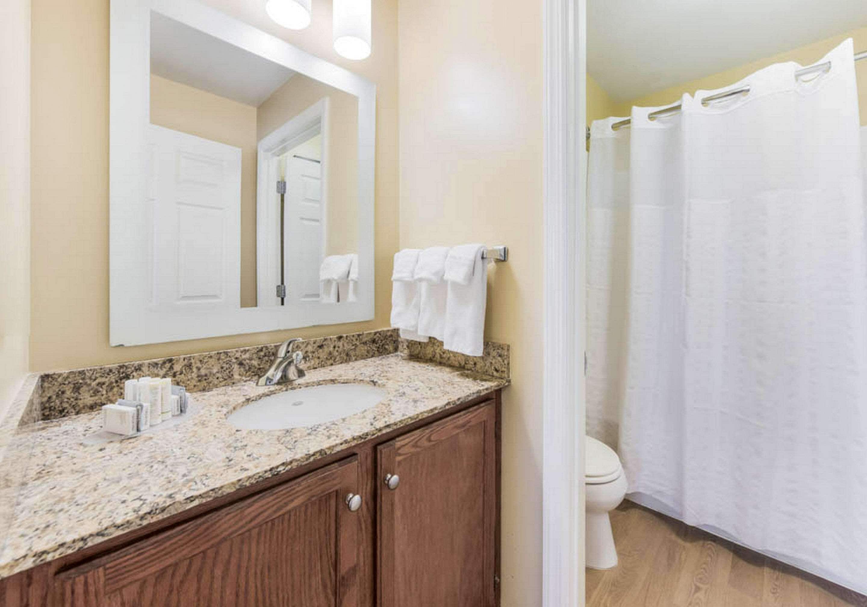 Phòng tắm
