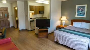 Desk, free WiFi, bed sheets