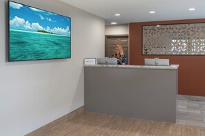 Exterior - Candlewood Suites Miami Lakes by IHG (Miami Lakes)