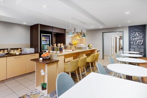 Desayuno continental incluido los fines de semana