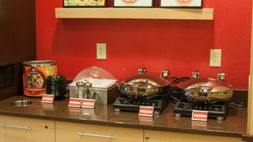 Petit déjeuner buffet compris tous les jours