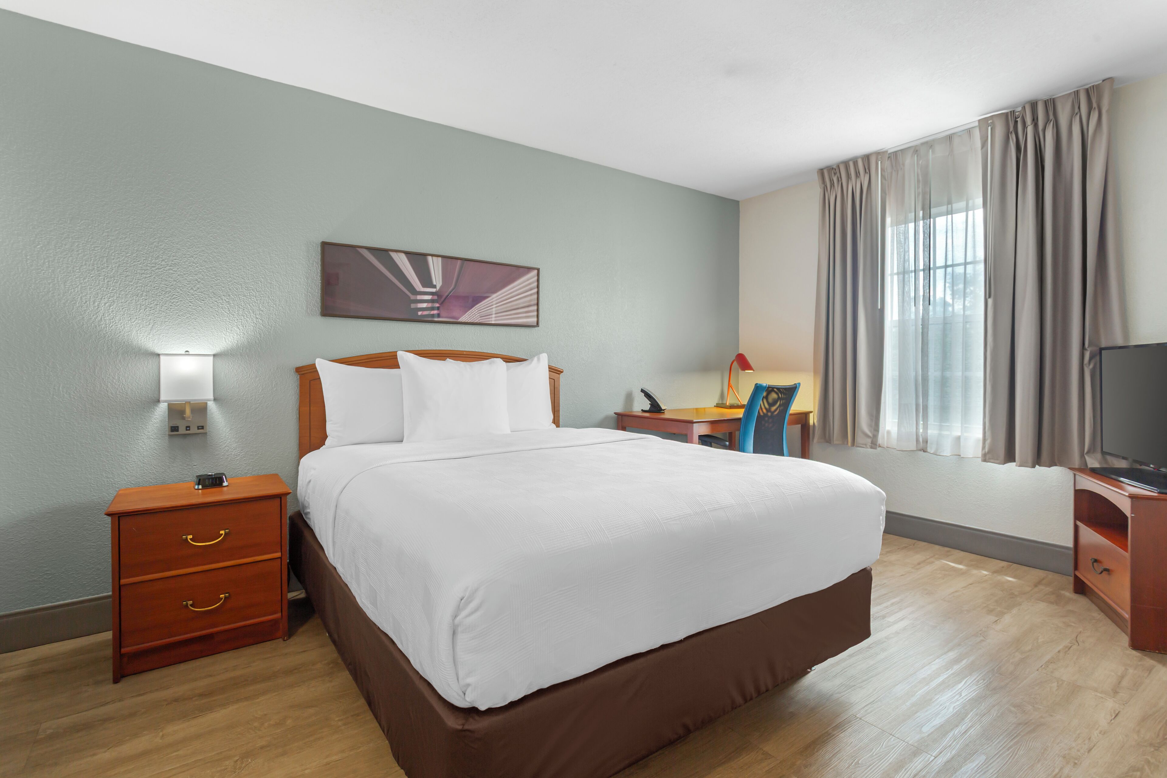 standard room, 2 queen beds, non smoking | desk, laptop workspace, iron/ironing board, free wifi