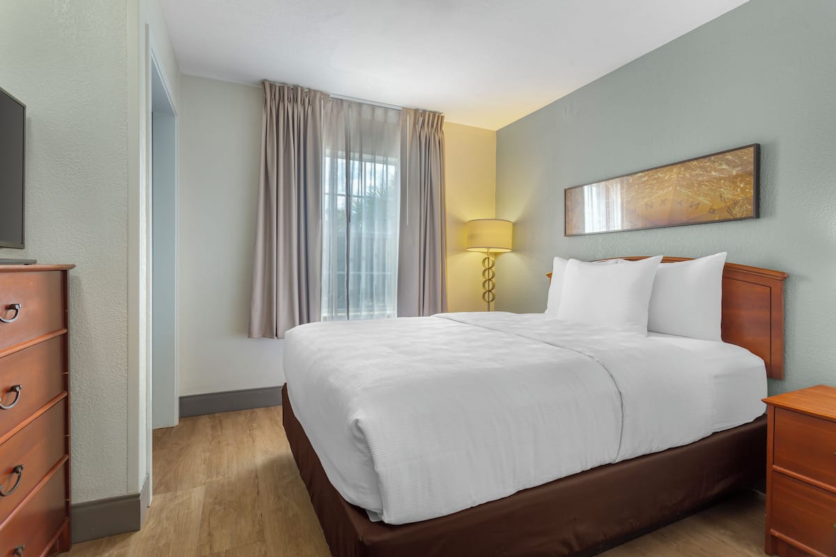 Standard Room, 2 Queen Beds, Non Smoking