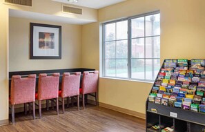 Restaurant - Extended Stay America Suites Boston Waltham 32 4th Ave (Waltham)