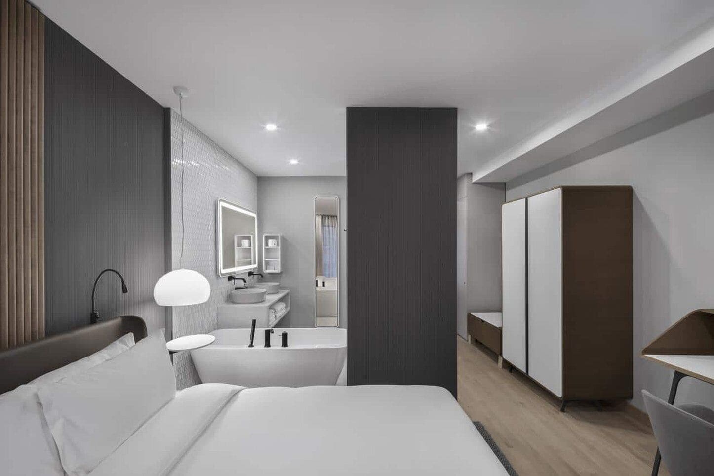 1 bedroom, egyptian cotton sheets, premium bedding, down duvets