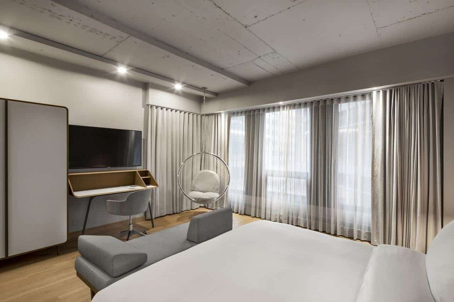 1 bedroom, egyptian cotton sheets, premium bedding, down duvets