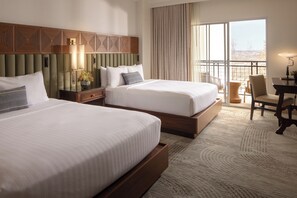 Deluxe Room, 2 Queen Beds, Pool View | Hypo-allergenic bedding, in-room safe, desk, laptop workspace - Signia by Hilton La Cantera Resort & Spa (San Antonio)