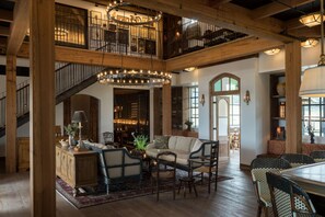 4 restaurants servant le petit déjeuner, spécialités Cuisine tex-mex