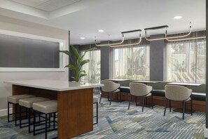 Desayuno bufé gratuito y diario