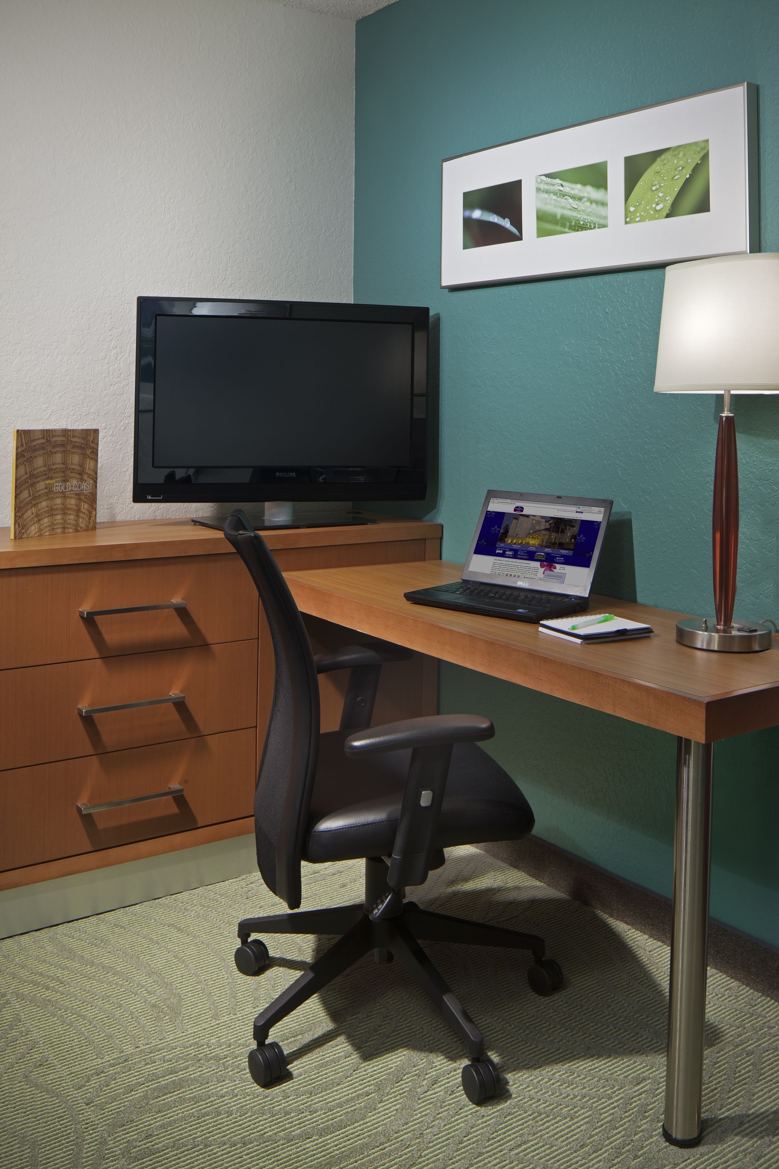 premium bedding, in-room safe, desk, laptop workspace