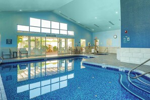 Indoor pool - SpringHill Suites By Marriott Prescott (Prescott)