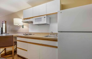 Studio, 2 Queen Beds, Non Smoking | Private kitchen | Fridge, microwave, stovetop, coffee/tea maker
