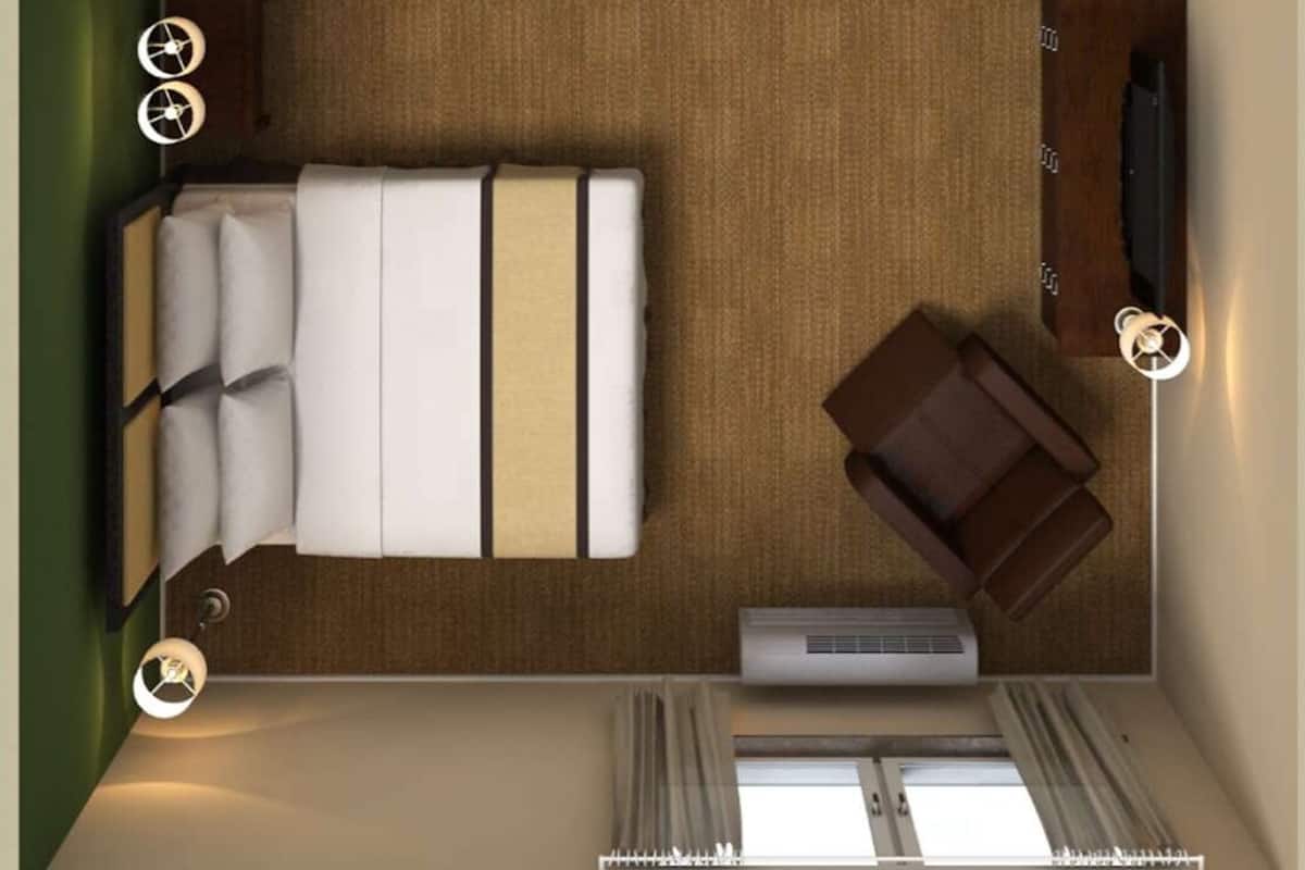 Escritorio, espacio para trabajar con laptop y cortinas blackout