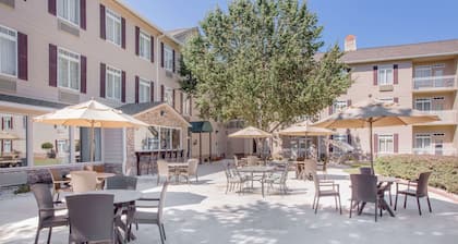 Hawthorn Extended Stay by Wyndham Conyers