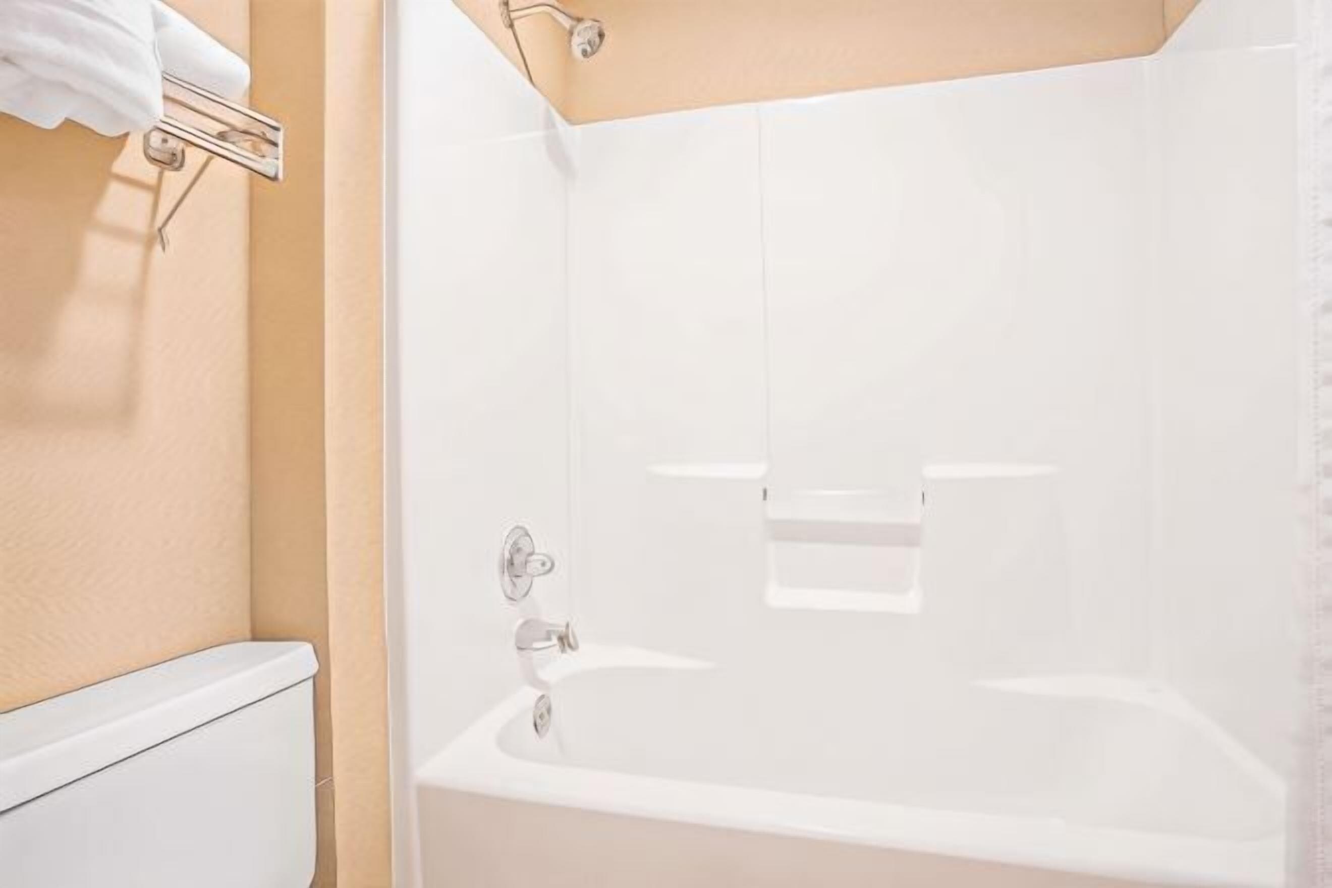 Salle de bain | Articles de toilette gratuits, sèche-cheveux, serviettes fournies