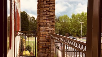 Studio Suite, 2 Double Beds, Non Smoking | Desk, iron/ironing board, free WiFi, bed sheets