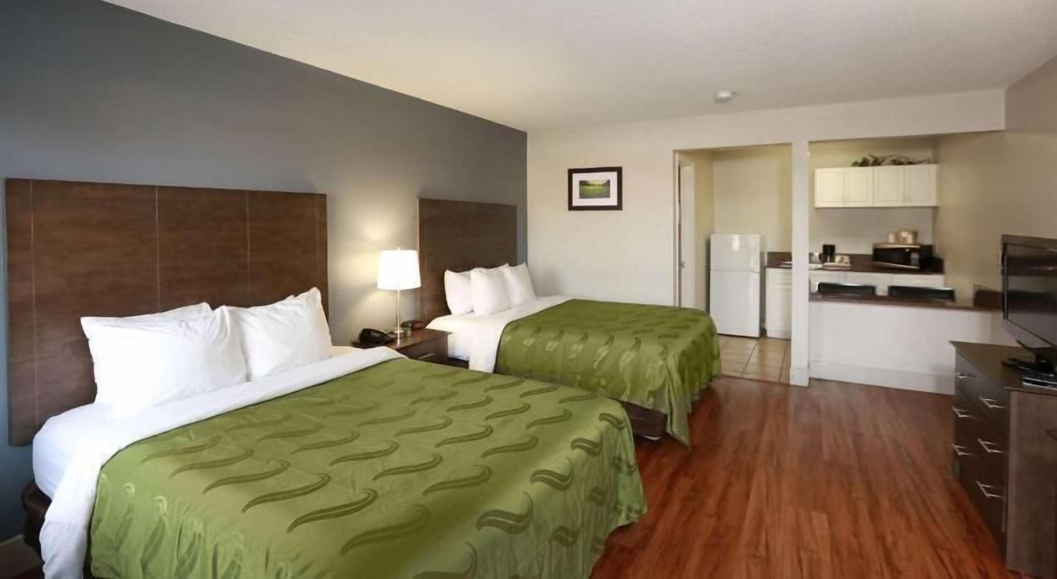 In-room safe, desk, iron/ironing board, free cribs/infant beds
