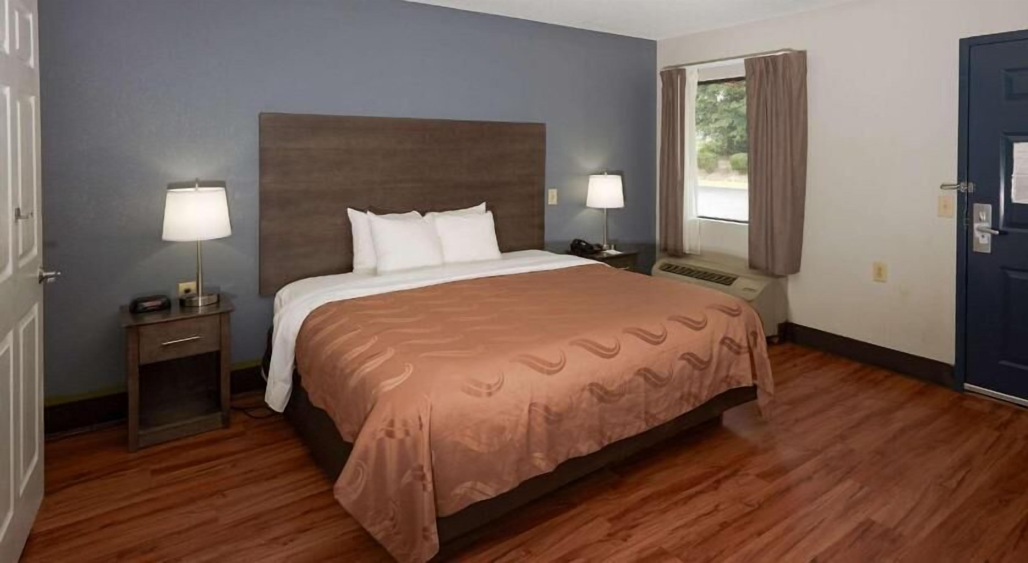 In-room safe, desk, iron/ironing board, free cribs/infant beds