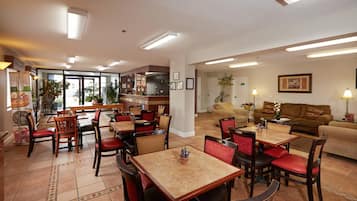 Free daily buffet breakfast