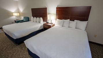 Chambre Standard, 2 grands lits, non-fumeur, réfrigérateur et four à micro-ondes