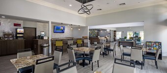 Best Western Plus Vermilion River Inn & Suites