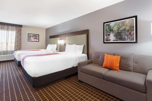 Executive Room, 2 Queen Beds, Non Smoking | Premium bedding, desk, iron/ironing board, free WiFi - La Quinta Inn & Suites by Wyndham Rockford (Rockford)