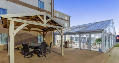 La Quinta Inn & Suites by Wyndham Rockford